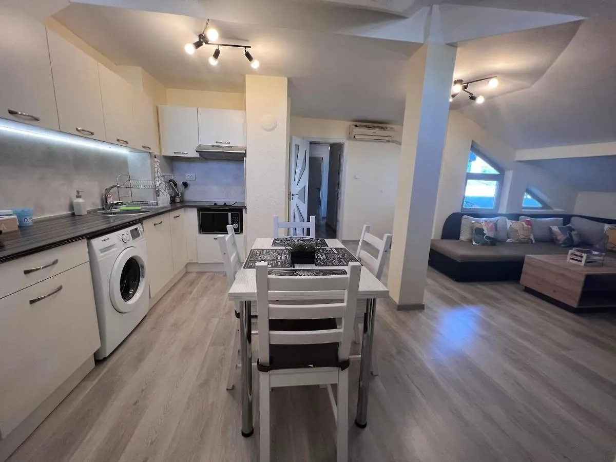 Apartment Happy Holiday Lazur Burgas 0*,  Bulgaria